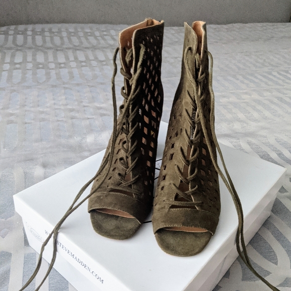 Steve Madden Olive Suede Ankle Boots - Picture 5 of 8